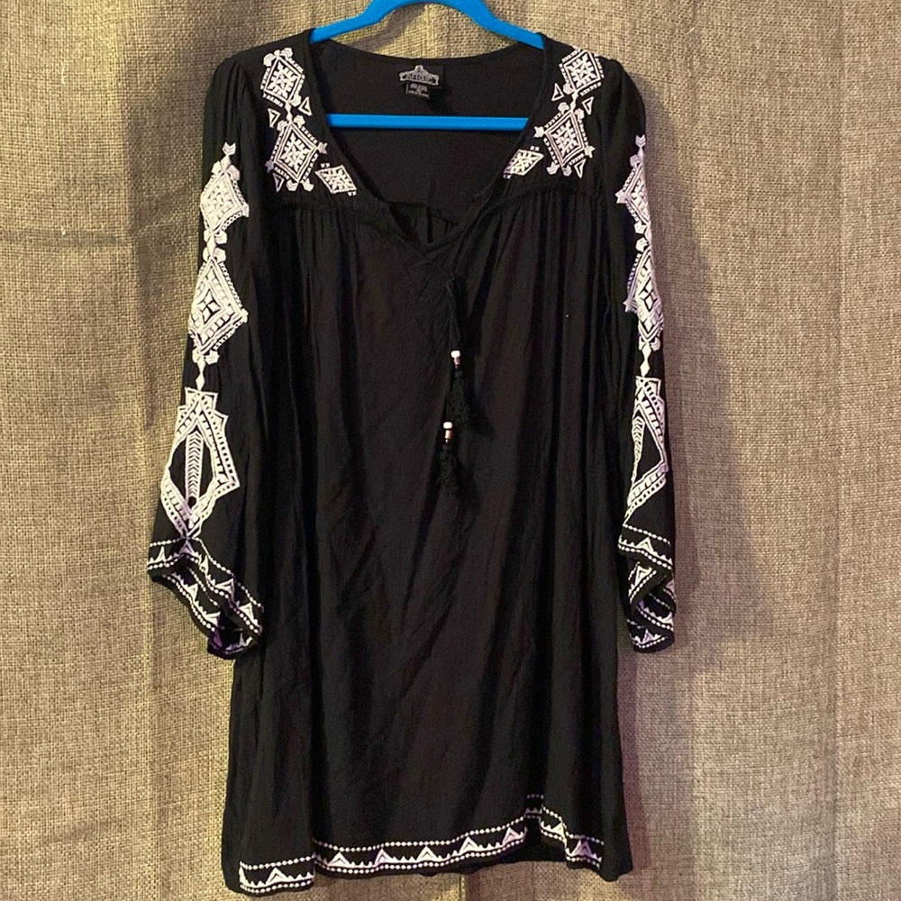 Angie black embroidered tunic dress - Size medium